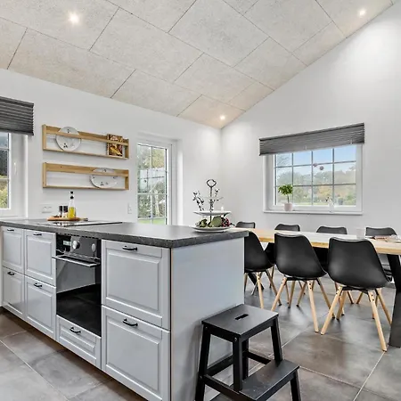Holiday home Lovely In With Kitchen *