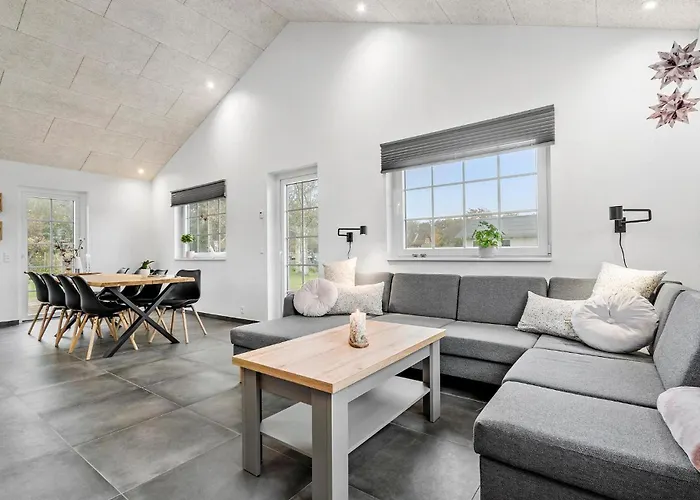 3 Bedroom Beautiful In *